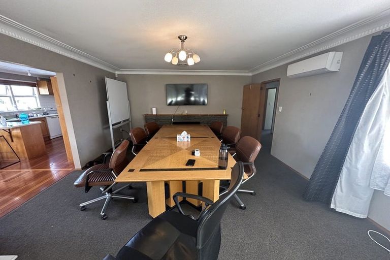 Photo of property in 433 Great South Road, Opaheke, Papakura, 2113