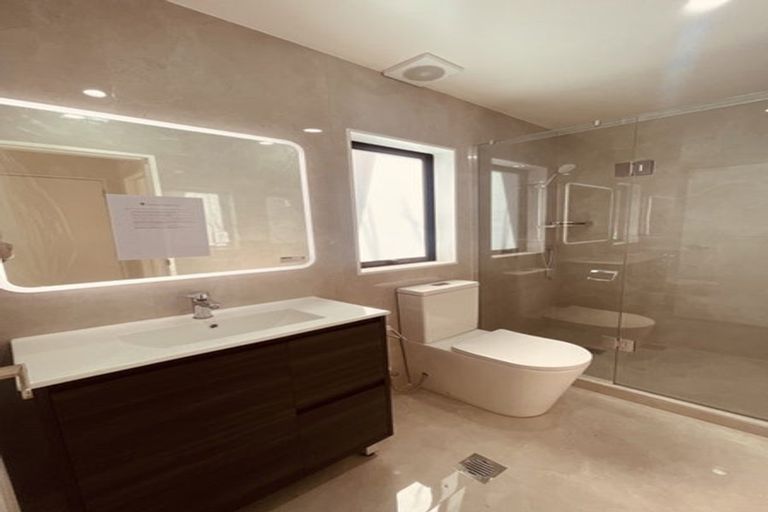 Photo of property in 2/2 Smiths Avenue, Papakura, 2110