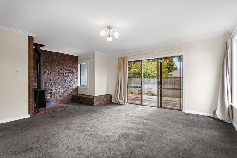 Photo of property in 6 Vancouver Crescent, Wainoni, Christchurch, 8061