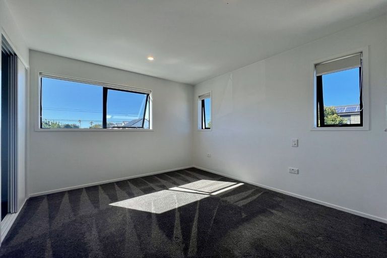Photo of property in 2/59 Neil Avenue, Te Atatu Peninsula, Auckland, 0610