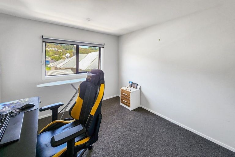 Photo of property in 42a Moeraki Road, Maoribank, Upper Hutt, 5018