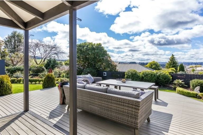 Photo of property in 735 Acacia Bay Road, Acacia Bay, Taupo, 3330