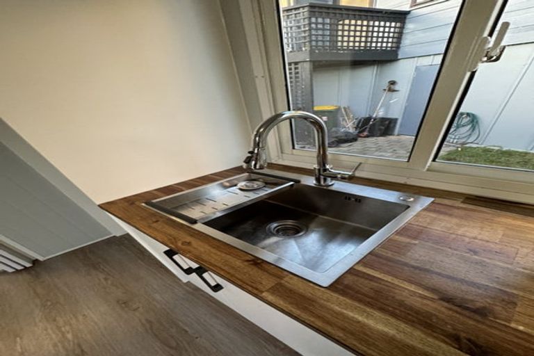 Photo of property in 7 Ross Grove, Paraparaumu, 5032