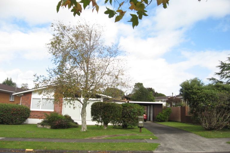 Photo of property in 26 Beechdale Crescent, Pakuranga Heights, Auckland, 2010