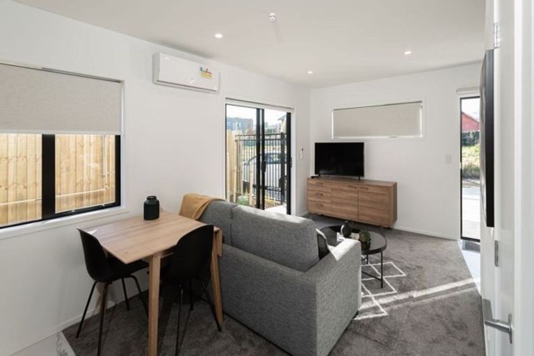 Photo of property in 8b Moa Place, Christchurch Central, Christchurch, 8013