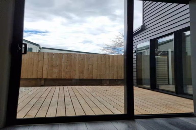 Photo of property in 114c Bruce Mclaren Road, Henderson, Auckland, 0612