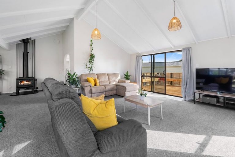 Photo of property in 35 Tennyson Drive, Owhata, Rotorua, 3010