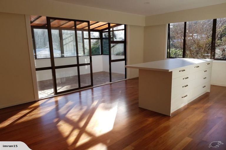 Photo of property in 132 Parkvale Road, Karori, Wellington, 6012