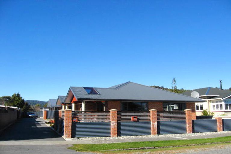 Photo of property in 45 Palmerston Street, Greymouth, 7805