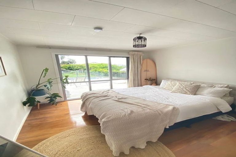 Photo of property in 9 Cockayne Crescent, Sunnynook, Auckland, 0620