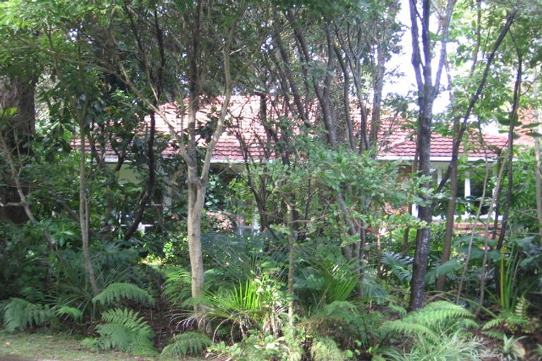 Photo of property in 32 Tainui Road, Titirangi, Auckland, 0604