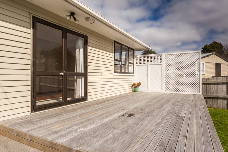 Photo of property in 5 Johnston Road, Mount Wellington, Auckland, 1060