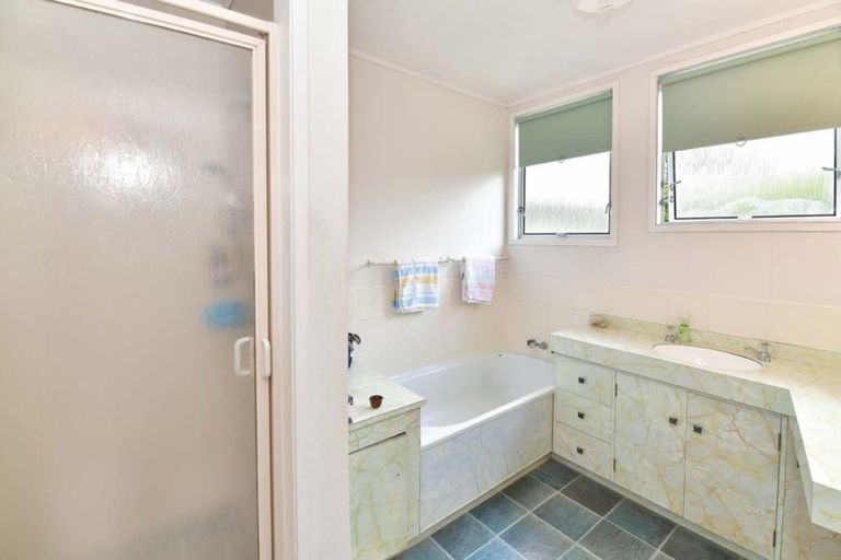 Photo of property in 18 Cedar Terrace, Stanmore Bay, Whangaparaoa, 0932