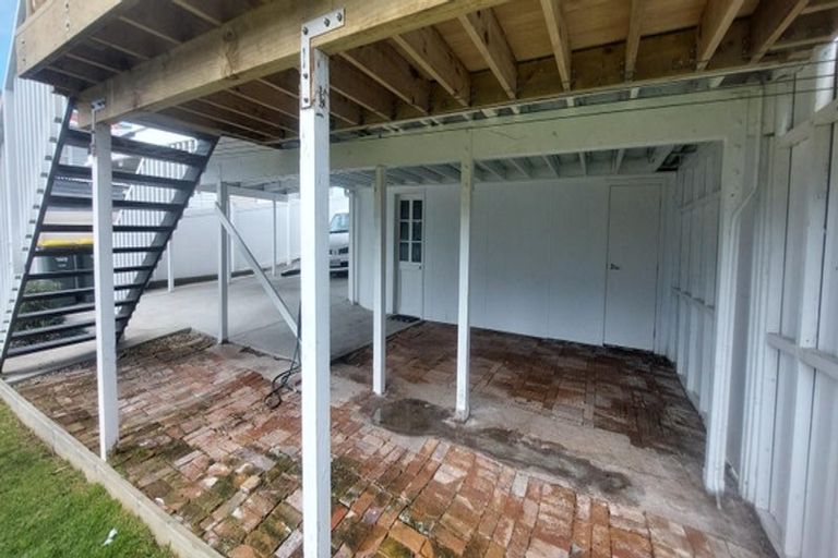 Photo of property in 9 Maybelle Place, Kelston, Auckland, 0602