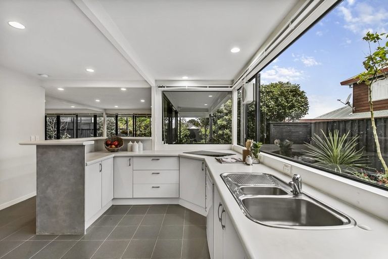 Photo of property in 101a Te Kawa Road, Greenlane, Auckland, 1061