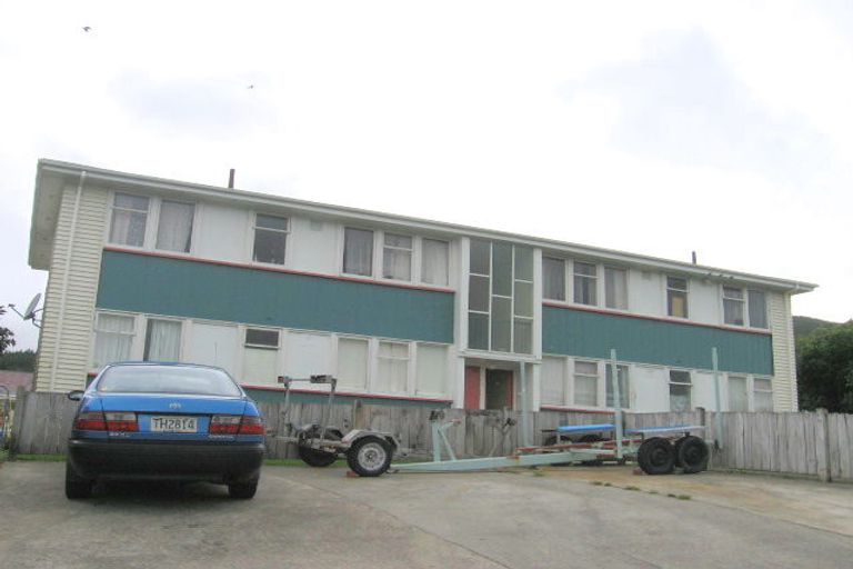 Photo of property in 34 Coates Street, Tawa, Wellington, 5028