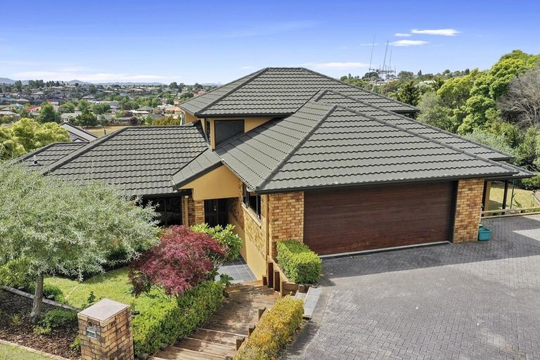 Photo of property in 43 Greenfield Drive, Western Heights, Hamilton, 3200