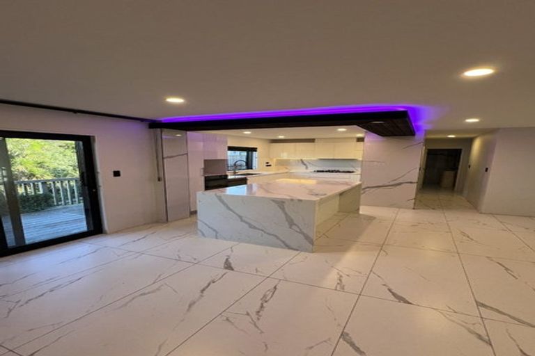 Photo of property in 5 Wyon Way, Flat Bush, Auckland, 2016