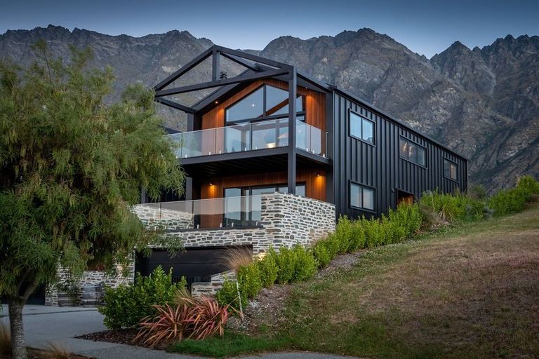 Photo of property in 7b Rannoch Drive, Jacks Point, Queenstown, 9371