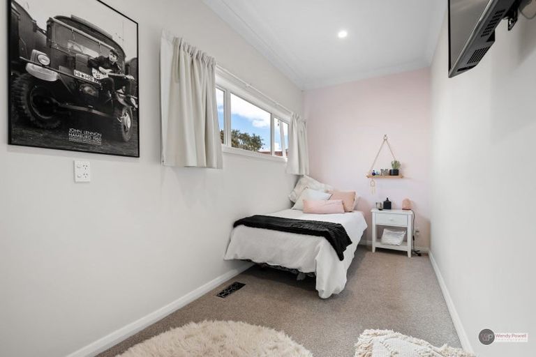 Photo of property in 44 Hardy Street, Waterloo, Lower Hutt, 5011