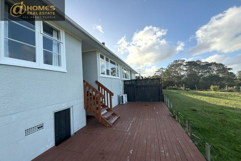 Photo of property in 3/237 Hepburn Road, Glendene, Auckland, 0602