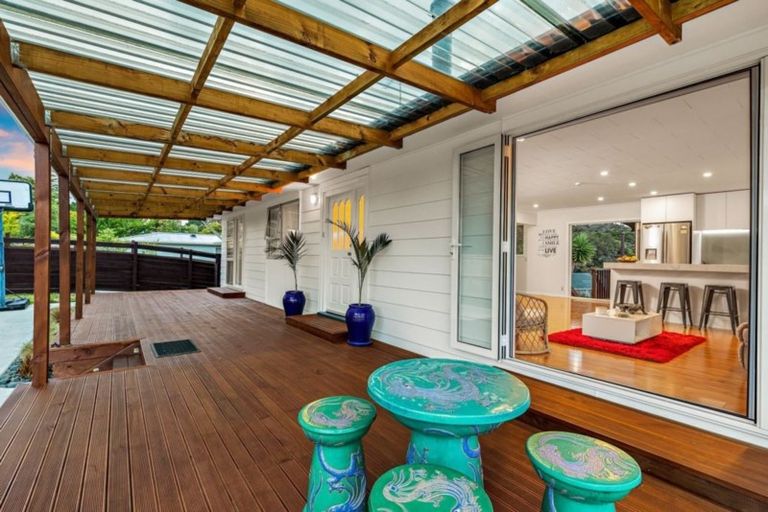 Photo of property in 53 Allington Road, Massey, Auckland, 0614