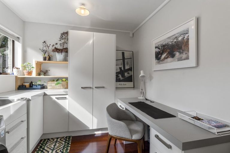 Photo of property in 13 James Evans Drive, Northcote, Auckland, 0627