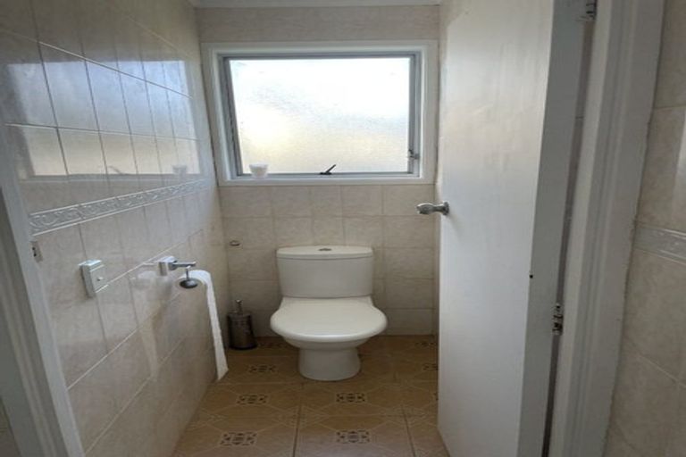 Photo of property in 27 Yearsley Place, Manurewa, Auckland, 2102