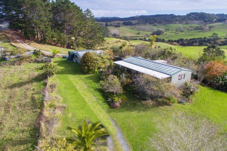 Property details for 277 Run Road, Wharehine, Wellsford, 0977