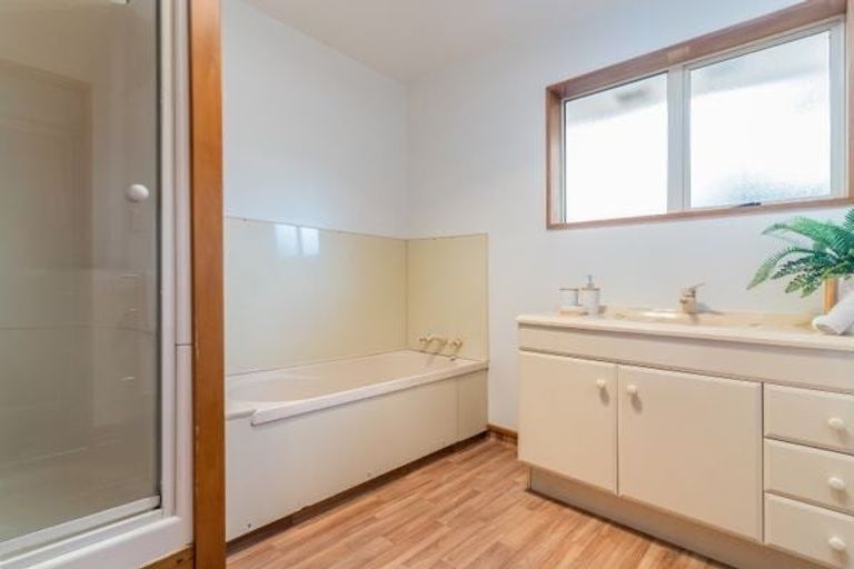 Photo of property in 2/45b Trafford Street, Harewood, Christchurch, 8051