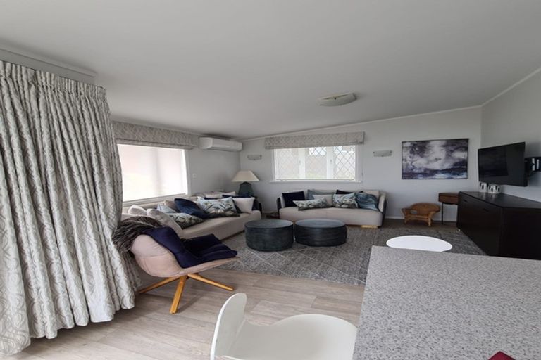 Photo of property in 2/203 Oakland Road, Karaka, Papakura, 2580