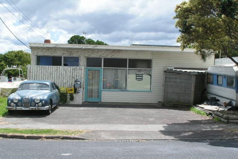 Photo of property in 47 Eversleigh Road, Belmont, Auckland, 0622