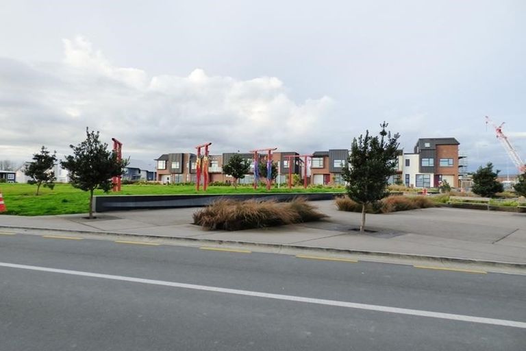 Photo of property in 204/160a Hobsonville Point Road, Hobsonville, Auckland, 0616