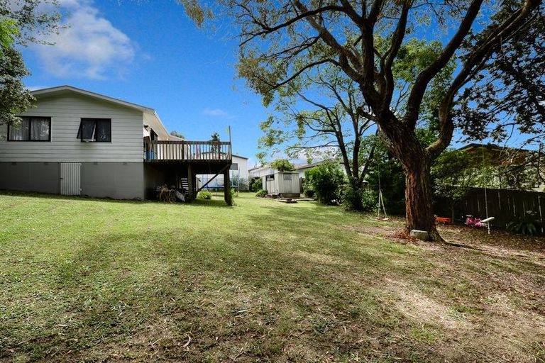 Photo of property in 49 Triangle Road, Massey, Auckland, 0614