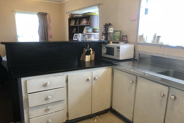 Property details for 60 Fitzroy Avenue, Fitzroy, Hamilton, 3206