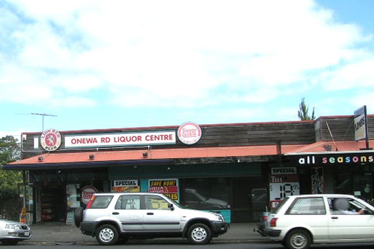 Photo of property in 1/124 Onewa Road, Northcote, Auckland, 0627