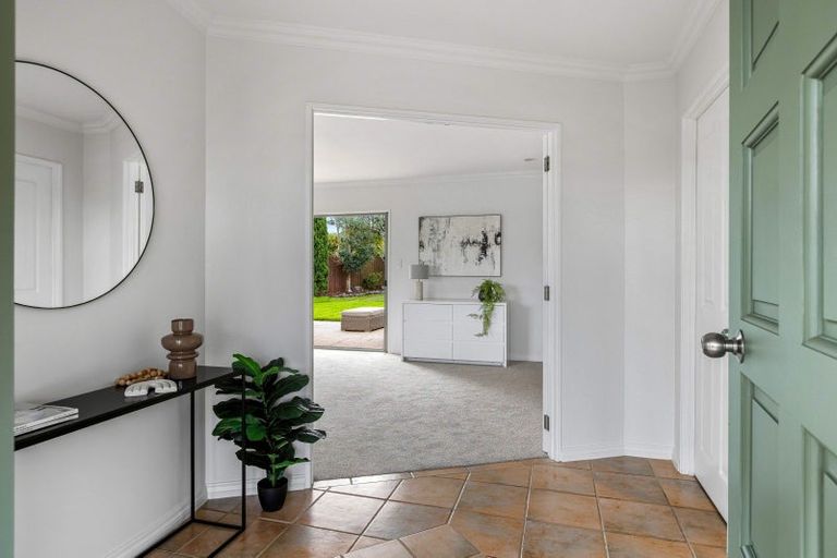 Photo of property in 179 Lakeside Drive, Orewa, 0931