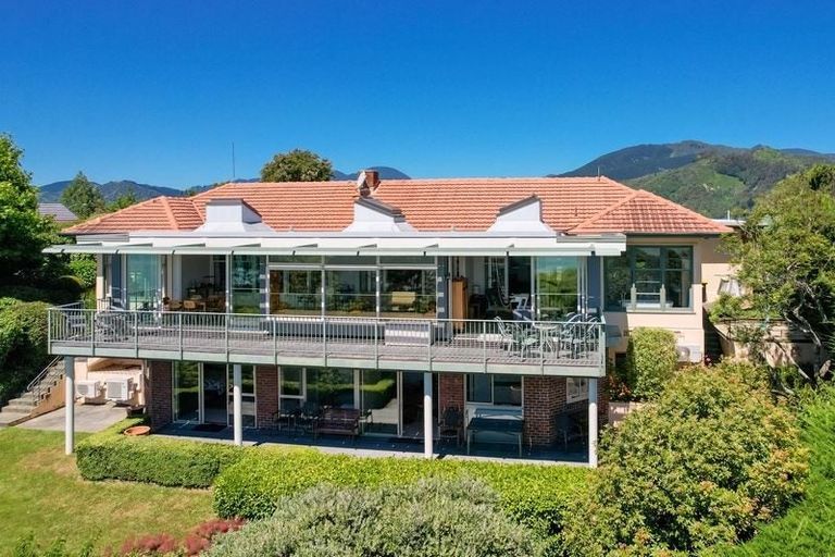 Photo of property in 274 Princes Drive, Britannia Heights, Nelson, 7010