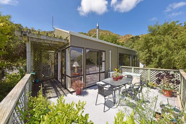 Photo of property in 1 Crossland Terrace, Lyttelton, 8082