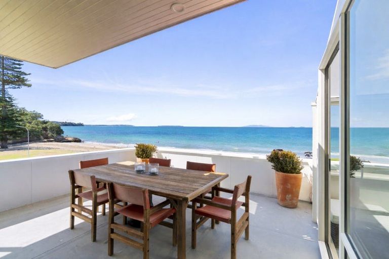 Photo of property in 58 Rothesay Bay Road, Rothesay Bay, Auckland, 0630