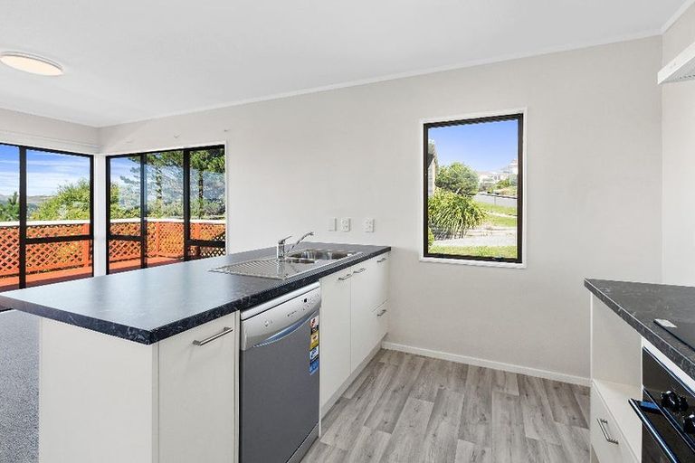 Photo of property in 24 Cathie Place, Karori, Wellington, 6012