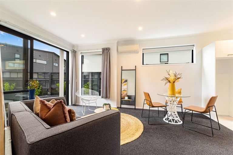 Photo of property in 10 Frank Gill Road, Hobsonville, Auckland, 0616