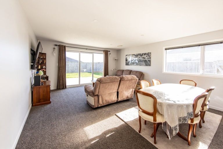 Photo of property in 47 Atlantic Drive, Fitzherbert, Palmerston North, 4410