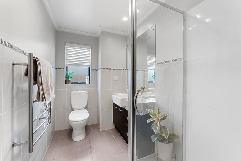 Photo of property in 8 Scotsmoor Drive, Wattle Downs, Auckland, 2103