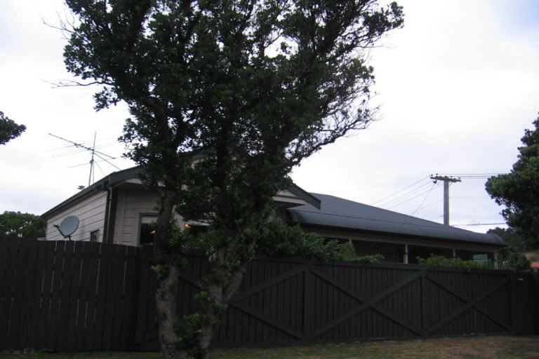 Photo of property in 7 Mantell Street, Seatoun, Wellington, 6022