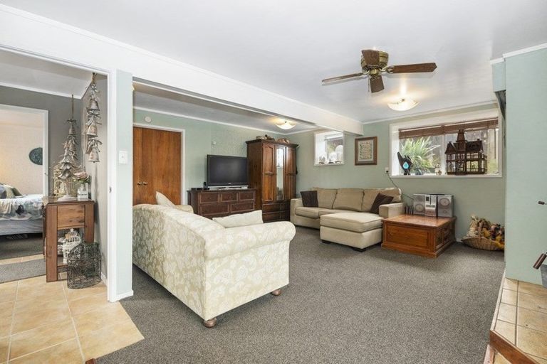 Photo of property in 30 Gallony Avenue, Massey, Auckland, 0614