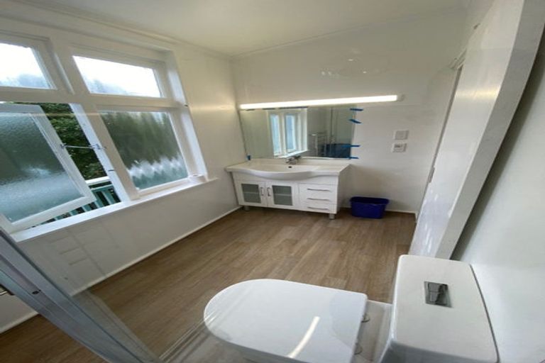 Photo of property in Carillion/the Knoll, 33 Thompson Street, Mount Cook, Wellington, 6011