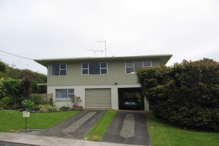 Photo of property in 12 Ladies Mile, Manly, Whangaparaoa, 0930