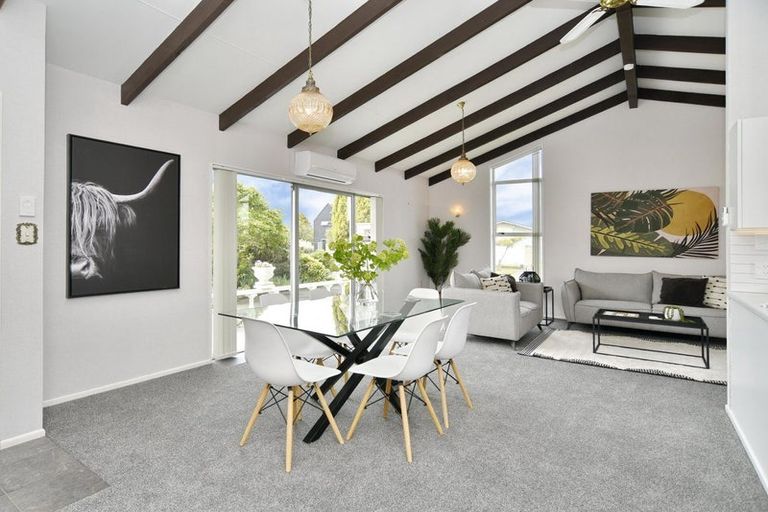 Photo of property in 43 Valecrest Avenue, Parklands, Christchurch, 8083