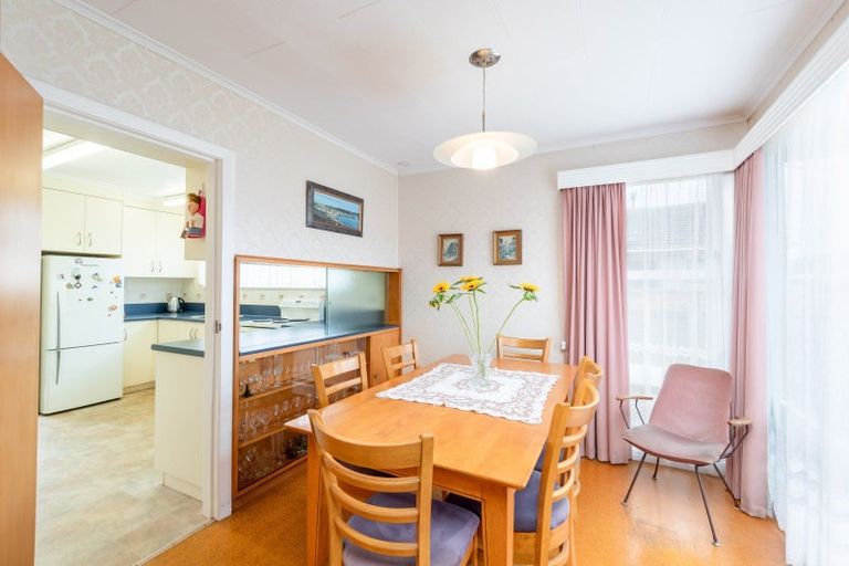 Photo of property in 4 Rosebank Avenue, Avalon, Lower Hutt, 5011